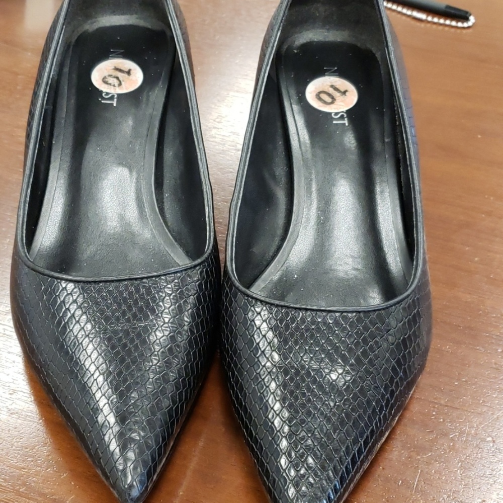 Nine west pumps